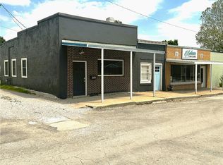 209 S Pine St, Norborne, MO 64668