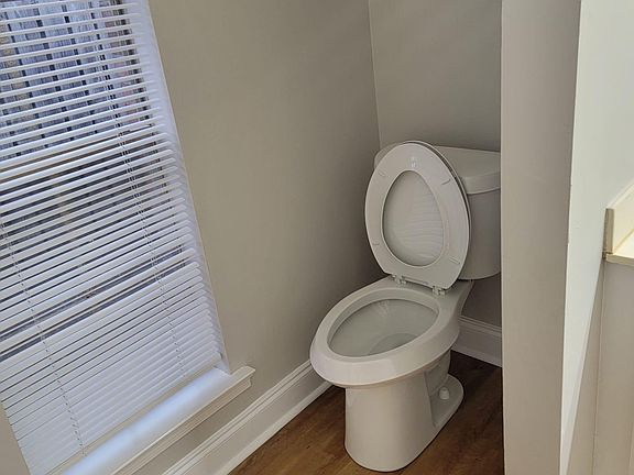 5th image of 6009 Bolingbrook Dr