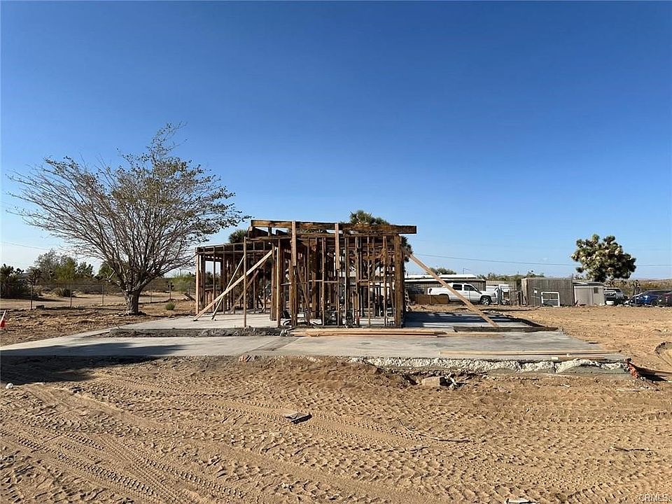 2nd image of 3441 Goleta