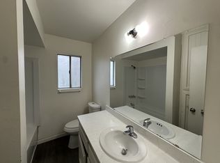 116 Hughes Ave #B, Bakersfield, CA 93308