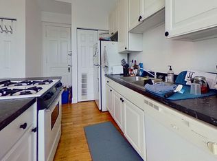 Second Floor Lakeview One Bedroom, Chicago, IL 60657