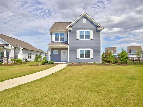 203 Iris Cir, Moyock, NC 27958