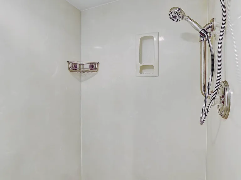 7 Oceanview Ct #203 — Photo 20