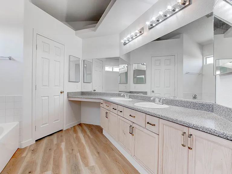 4579 Canna Dr — Photo 17