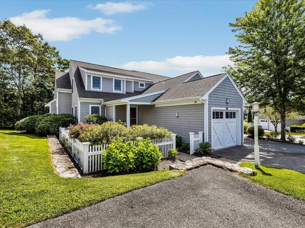 28 Lanyard Way #44, Mashpee, MA 02649