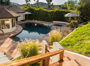 145 Erten St, Thousand Oaks, CA 91360