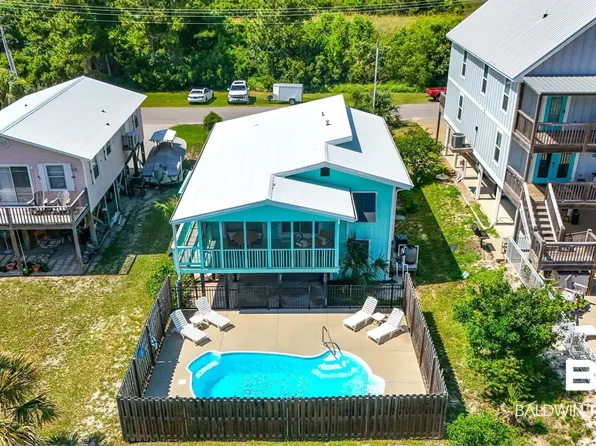 331 E 2nd Ave, Gulf Shores, AL 36542
