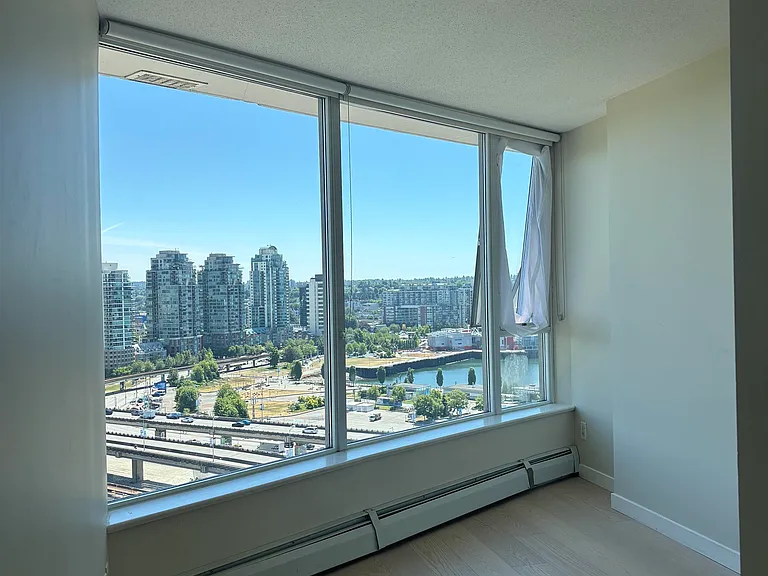688 Abbott St #2208 — Photo 27