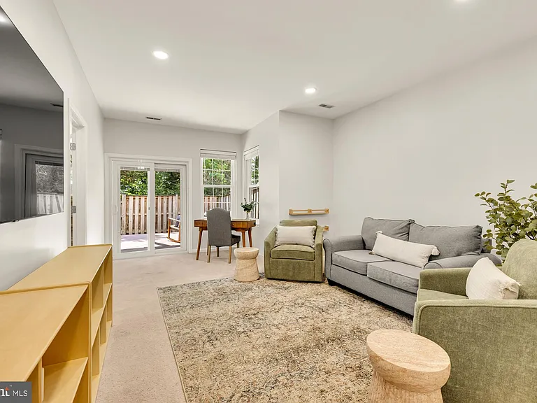 6747 Applemint Ln — Photo 38