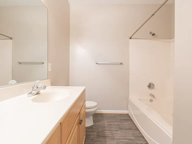 4022 Holston Ct — Photo 13