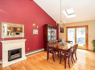 17 Bow Street Ct, Stoneham, MA 02180