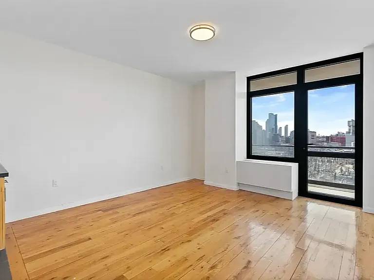 34-46 Vernon Blvd #E300 — Photo 7