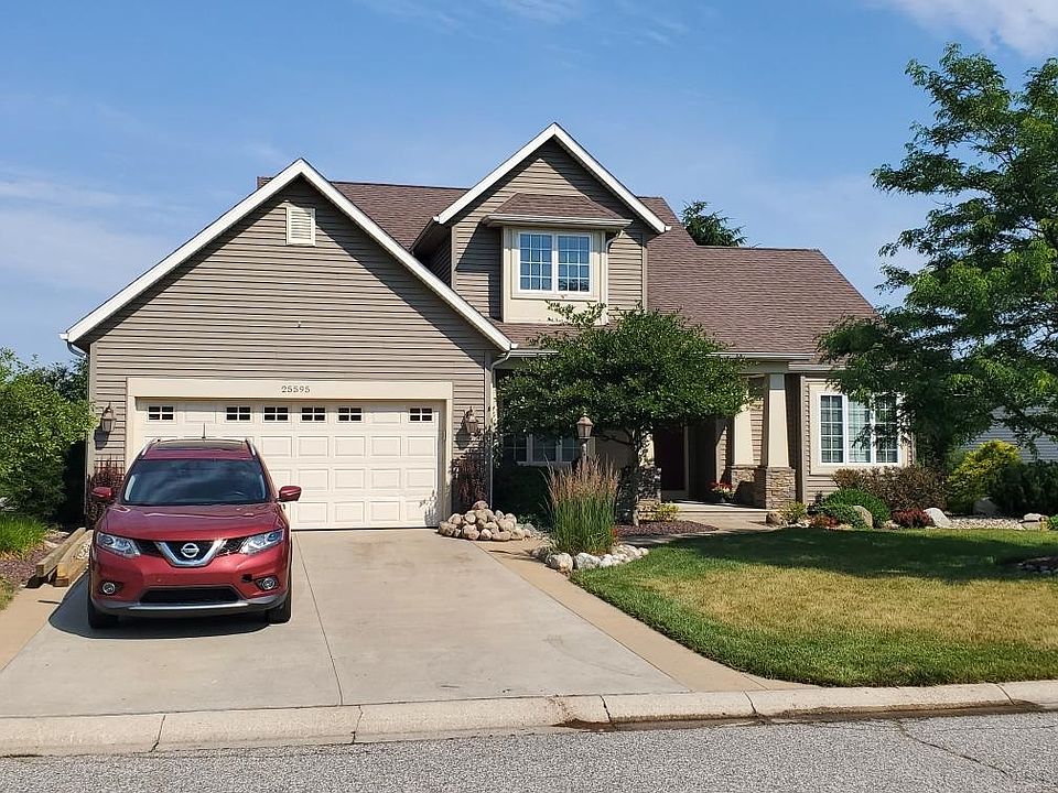 1st image of 25595 Burrow Trl