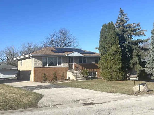 7434 Maplewood Dr, Justice, IL 60458