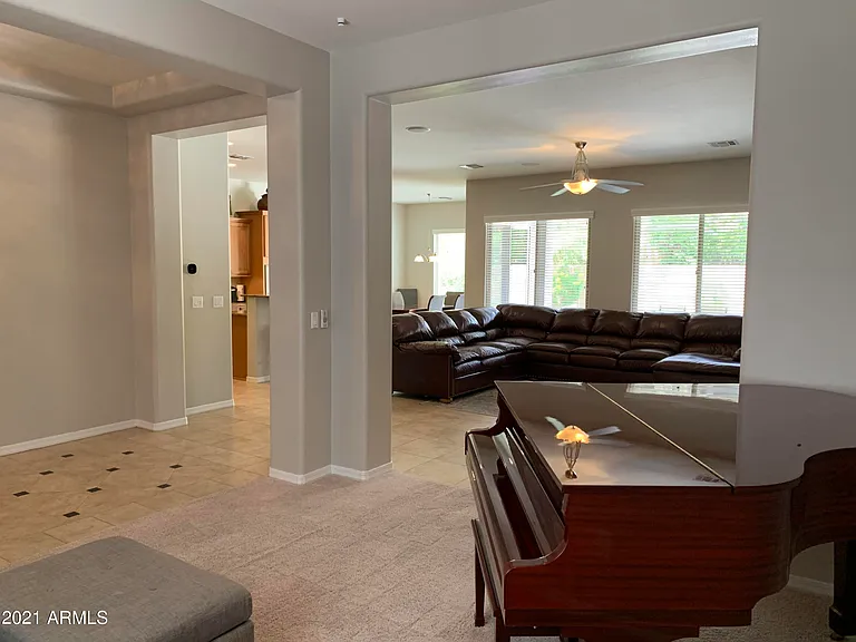 1608 W White Feather Ln — Photo 6