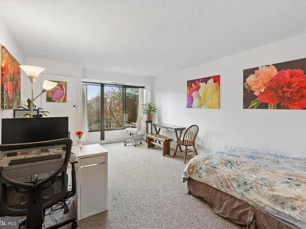 2001 Hamilton St APT 420, Philadelphia, PA 19130