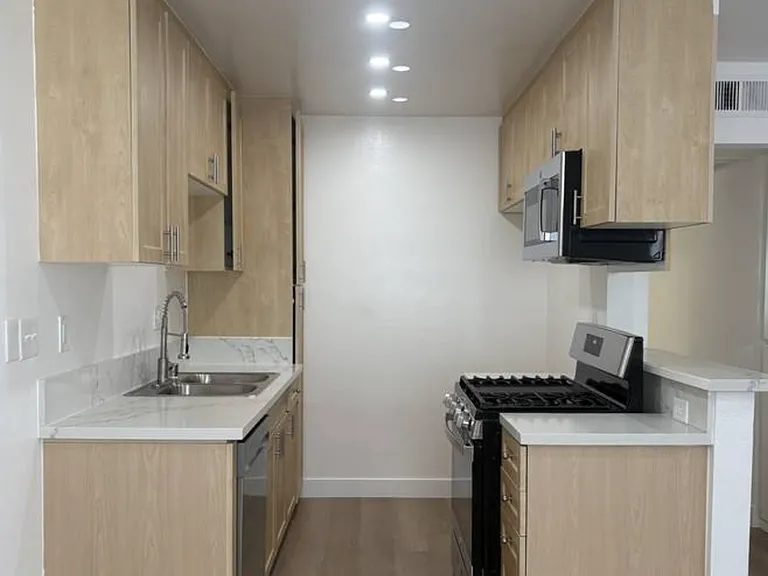 21826 Saticoy St — Photo 1