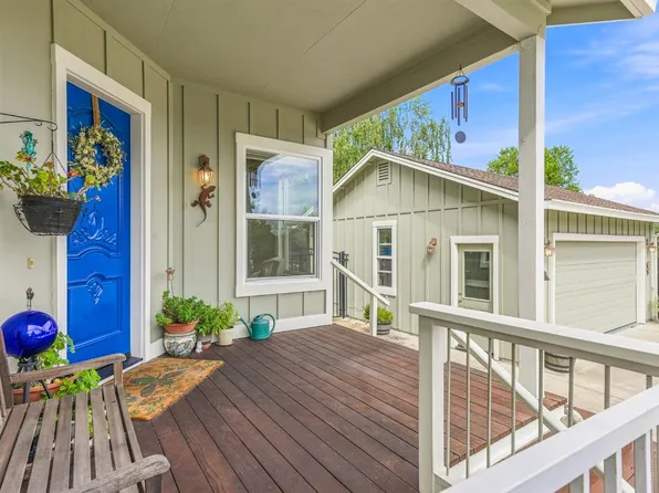227 Mountain View Dr, Jackson, CA 95642