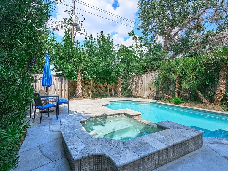 4028 Gramercy St — Photo 43