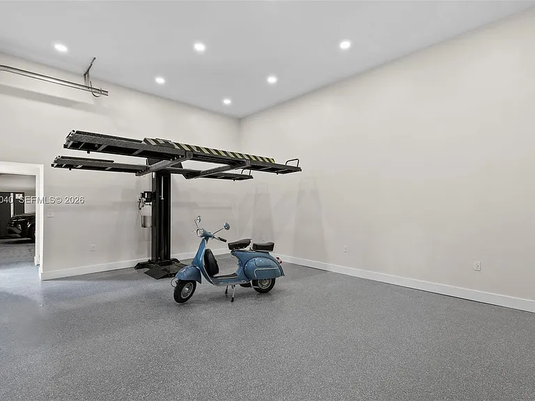 257 N Coconut Ln — Photo 44
