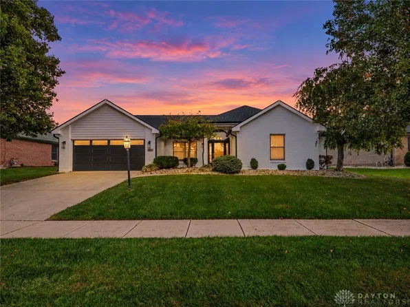 224 Crown Point Mdws, Centerville, OH 45458