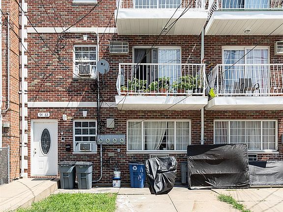 3rd image of 9483 218th Street