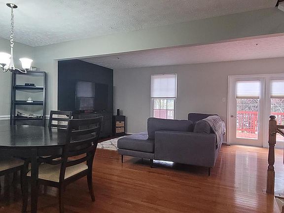 4th image of 12613 Pavillion Ct