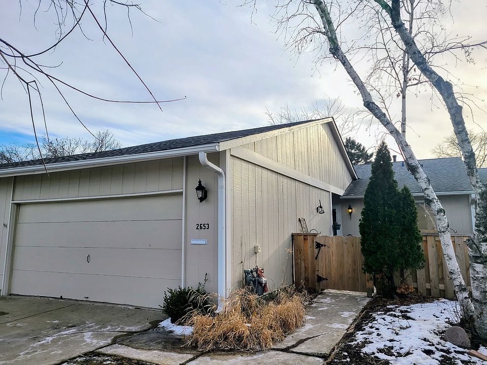 1st image of 2653 Foxglove St