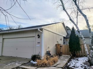 2653 Foxglove St, Woodridge, IL 60517