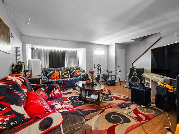3rd image of 3414 Western Ave #15-5