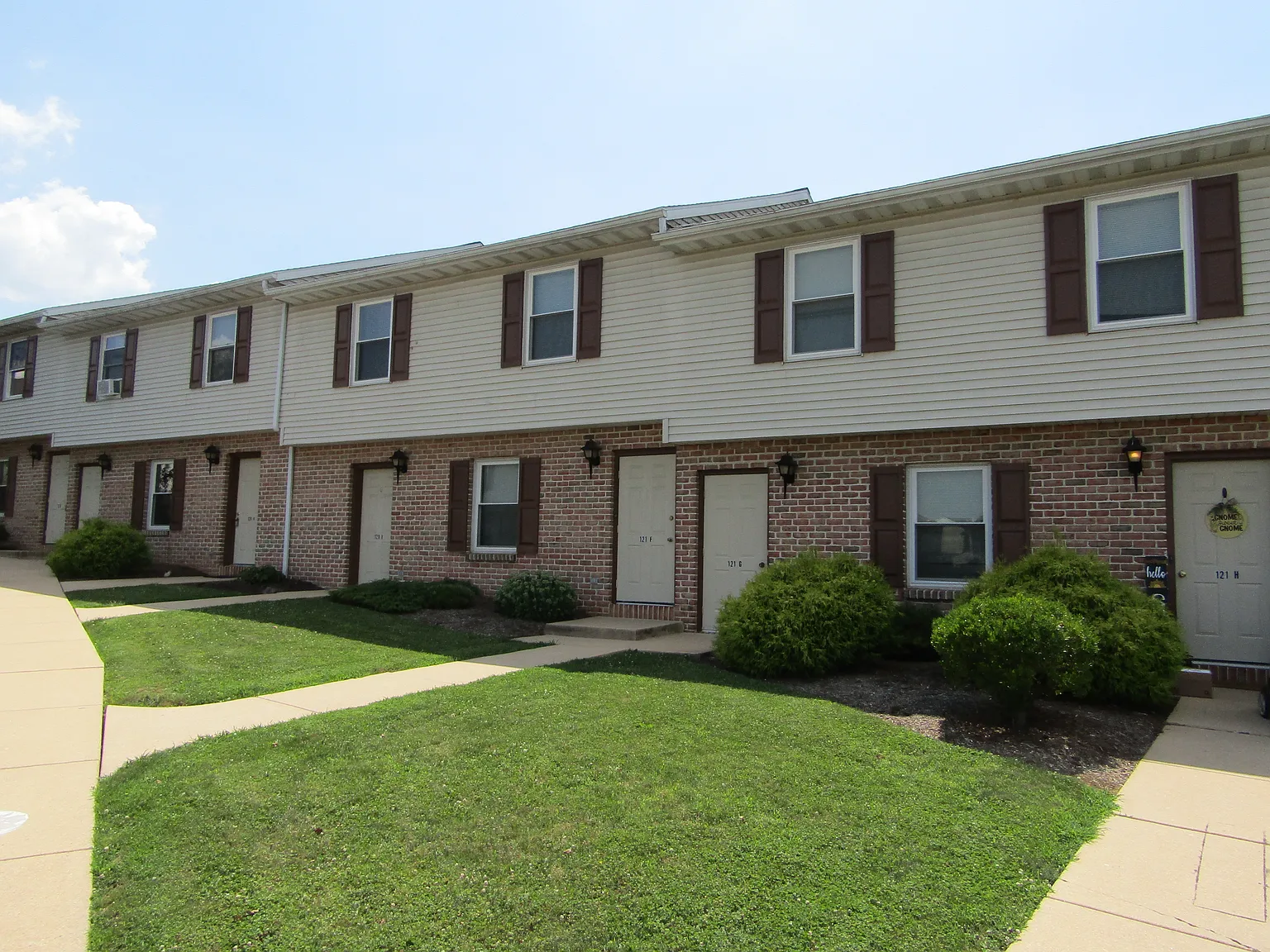 2 bed, $1,150 — Photo 1