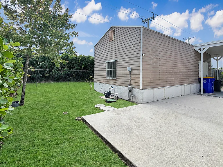 7568 SE Swan Ave — Photo 27
