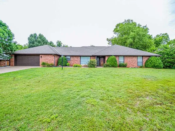 2102 S Iba Dr, Stillwater, OK 74074