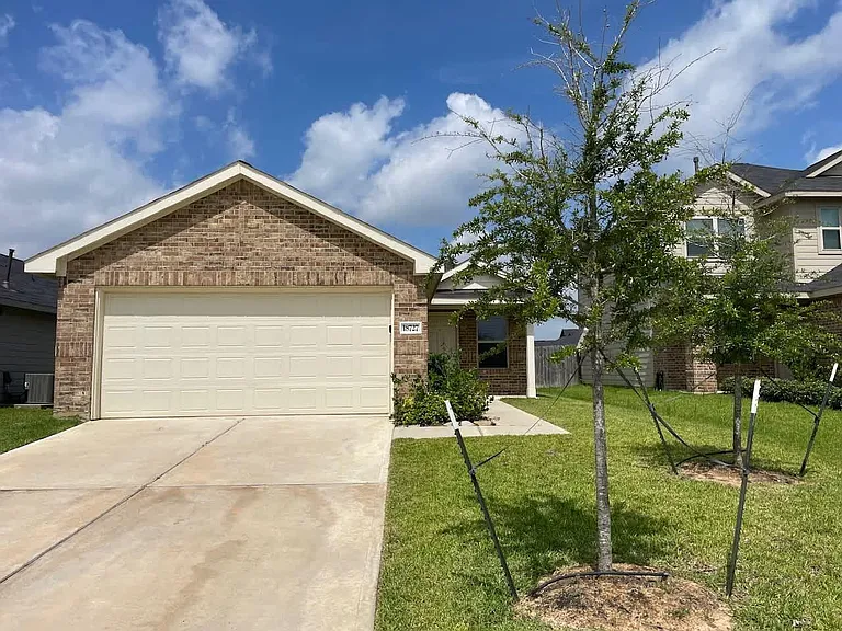 18727 Mercer Falls Dr — Photo 1