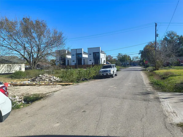 2216 Gregg St, Houston, TX 77026