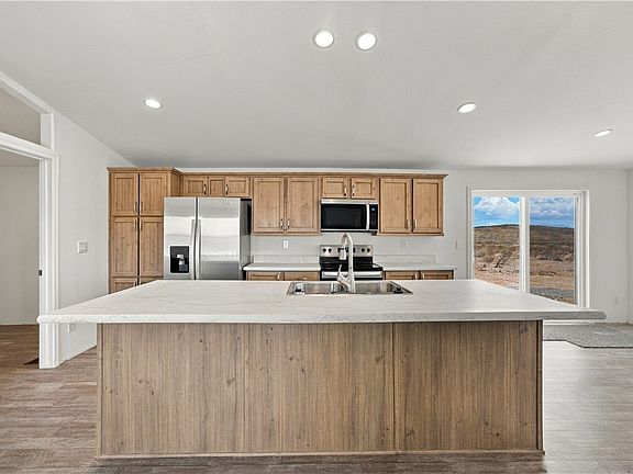 4th image of 5746 N Eden Road