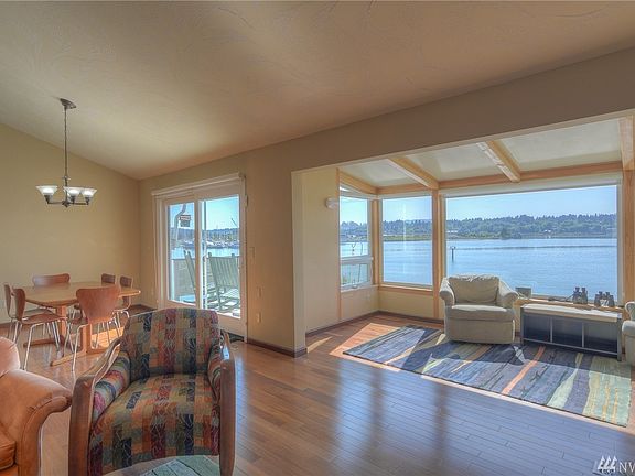 4th image of 1801 E Bay Dr NE APT I