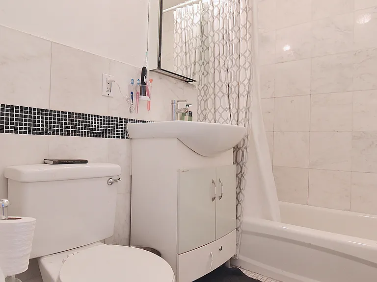 87 Attorney St #2E — Photo 9