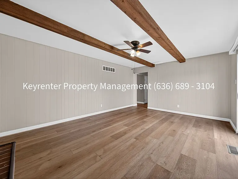 15362 Olive Blvd — Photo 12