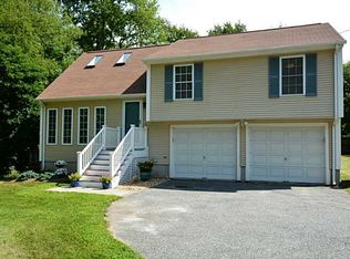 86 Amherst St, Cumberland, RI 02864