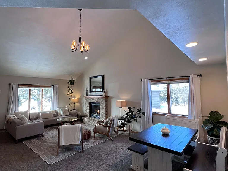 W3128 Harvard Ct — Photo 7