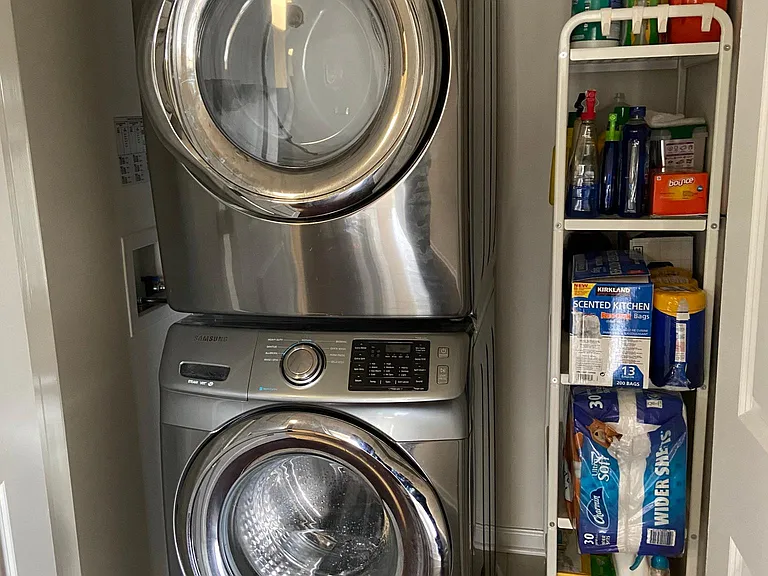 Washer/dryer/storage closet