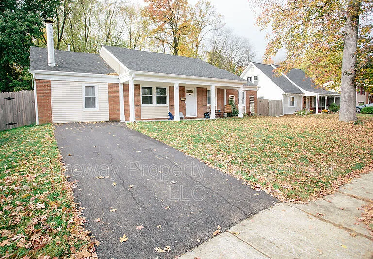 31 Edge Ln — Photo 2