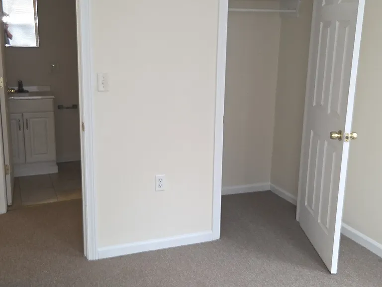 186 Sherman Ave #C — Photo 9