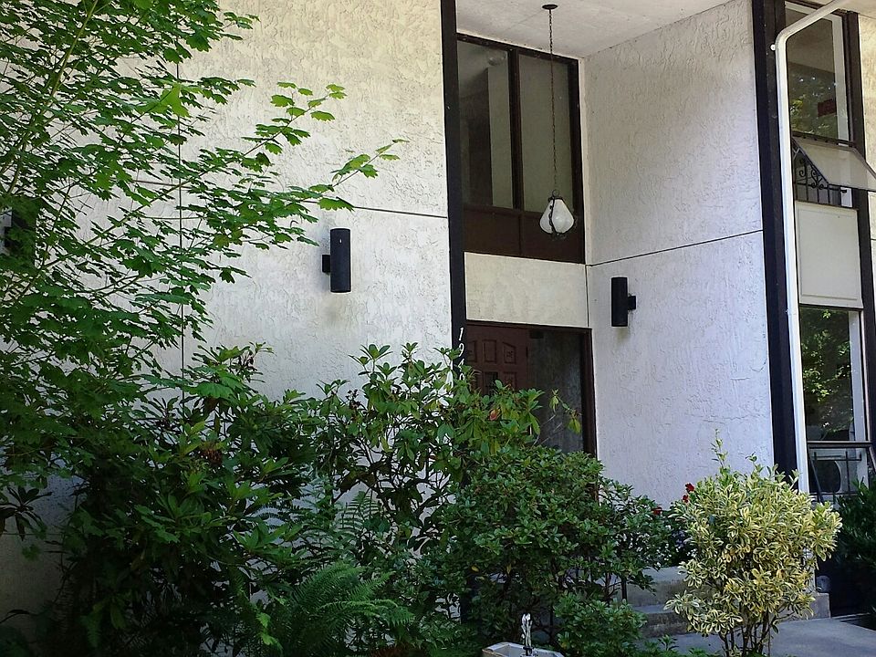 1st image of 19409 56th Ave W APT 208