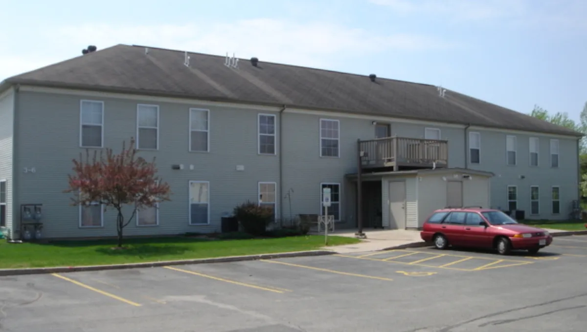 Hidden Glen Apartments — Photo 1