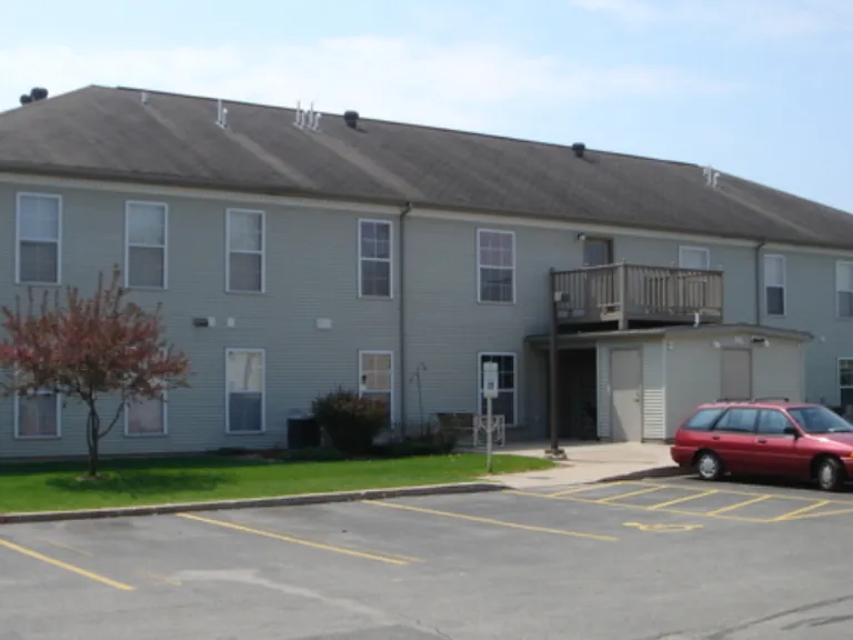 Hidden Glen Apartments — Photo 1