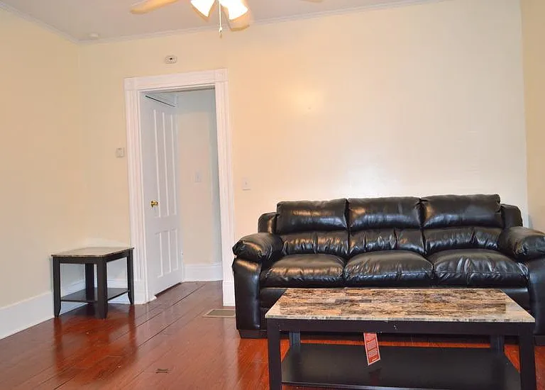117 Comstock Pl — Photo 2