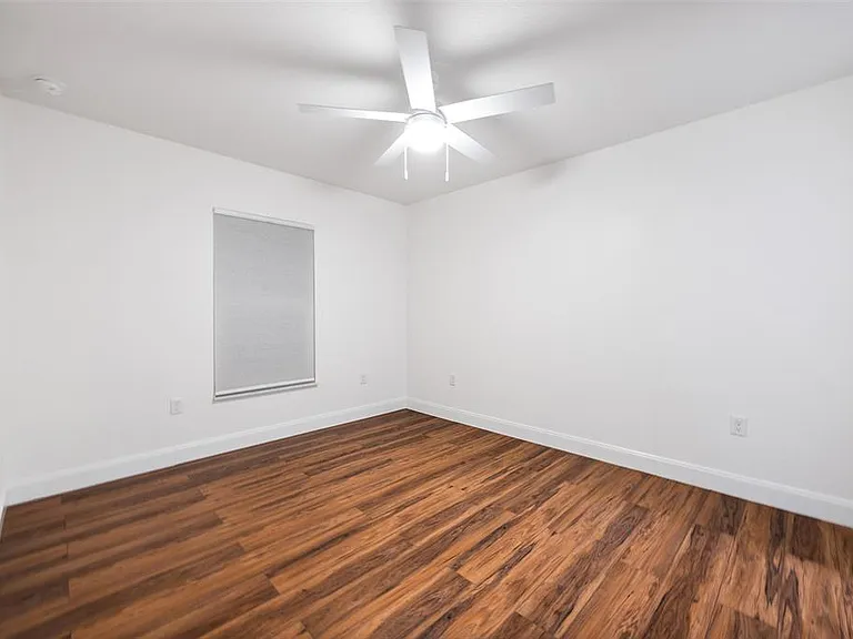 2330 W Saint Louis St — Photo 14