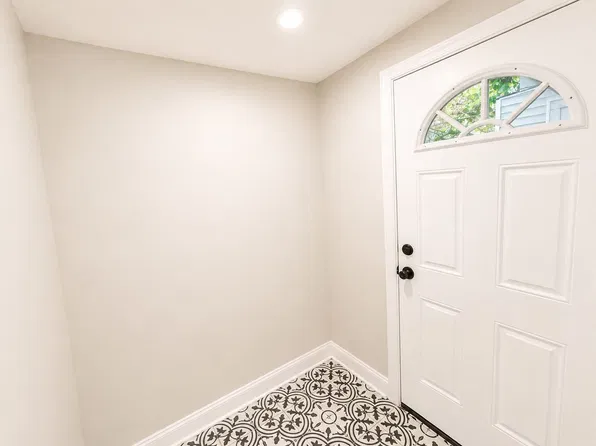 6534 N Lambert St, Philadelphia, PA 19138